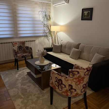Apartman Manja Lukavica Kültér fotó